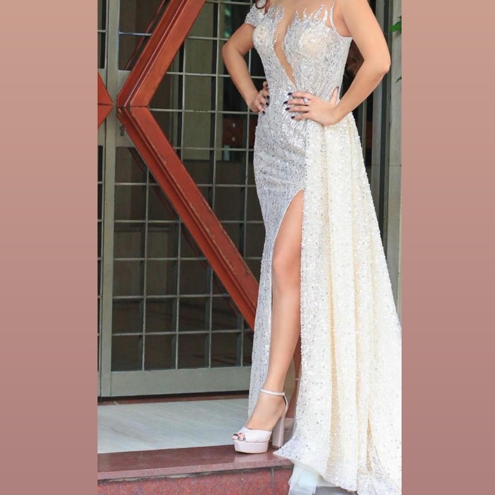 Stunning Beige Asymmetrical Gown with Plunge Neckline and Slit